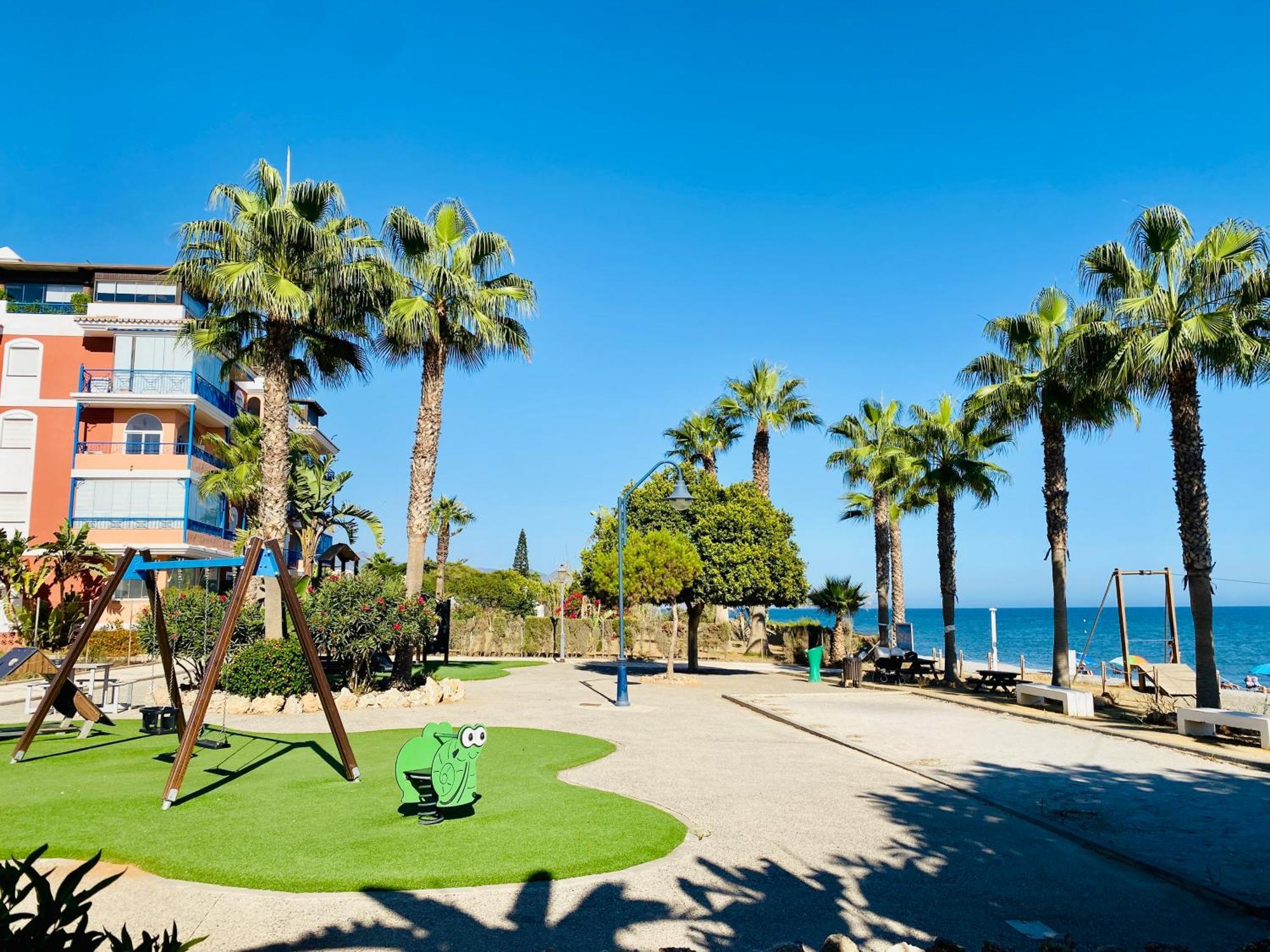 First Line Torrox Costa Apartment ภายนอก รูปภาพ